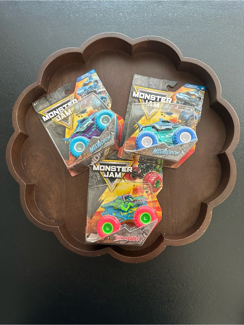 Monster Jam Monster Trucks - Megalodon, Megalodon & ThunderROARus